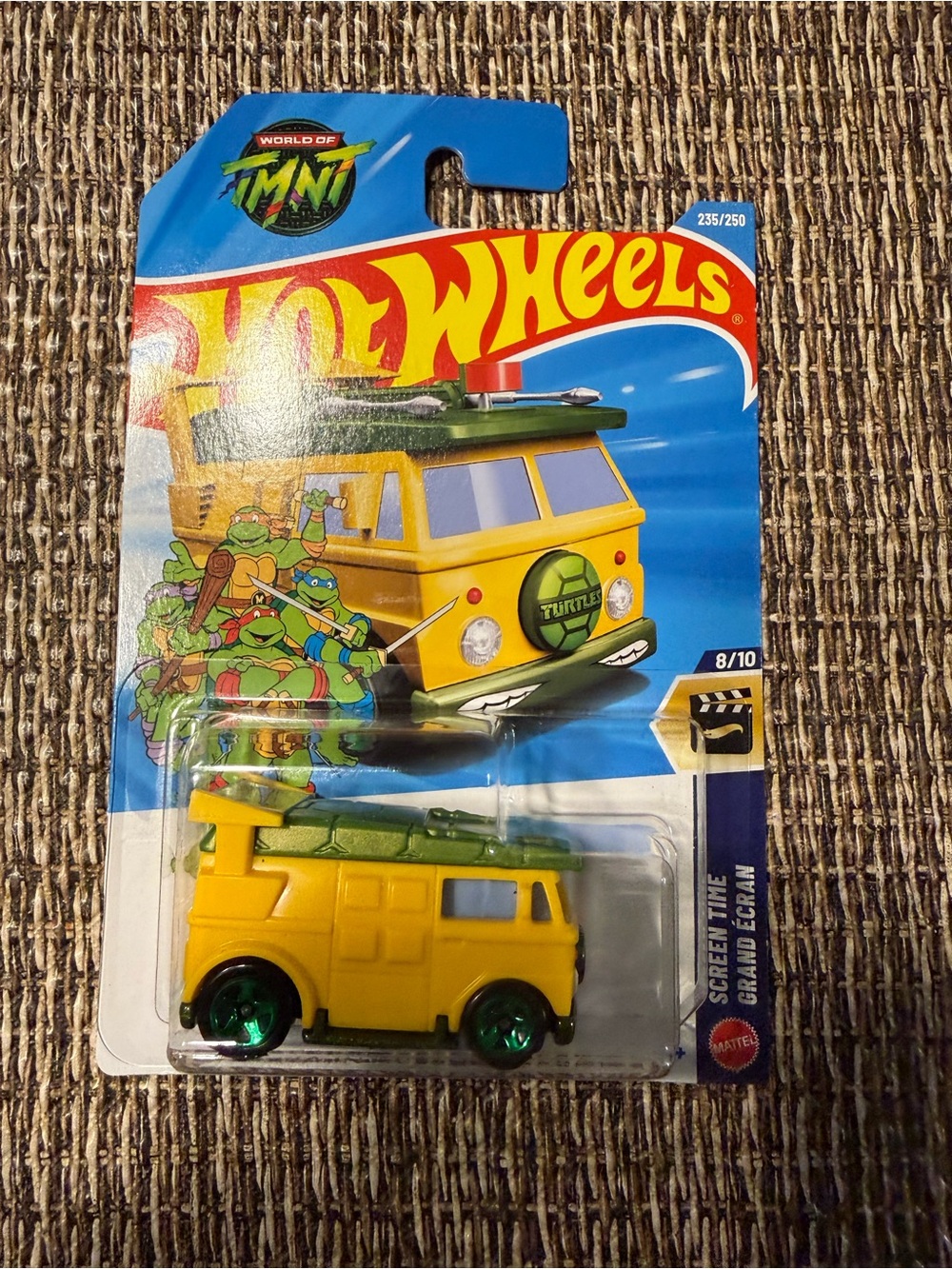 Hot Wheels TMNT Yellow & Green Screen Time Van Toy Vehicle